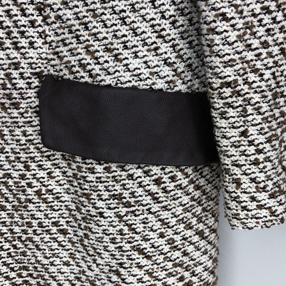 St. John Collection Women's 10 Beige Twill Gold‎ Button Sport Coat Jacket Blazer - Picture 5 of 8